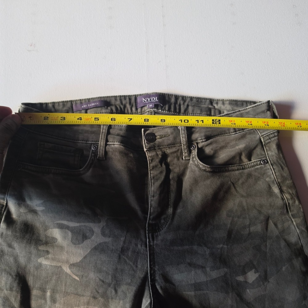 NYDJ Ami Skinny Camo Pants Green Camouflage Lift Tuck Stretch Size 10 - Picture 5 of 7